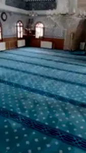 Profesyonel cami halısı temizleme makinesi ile yıkama işlemi